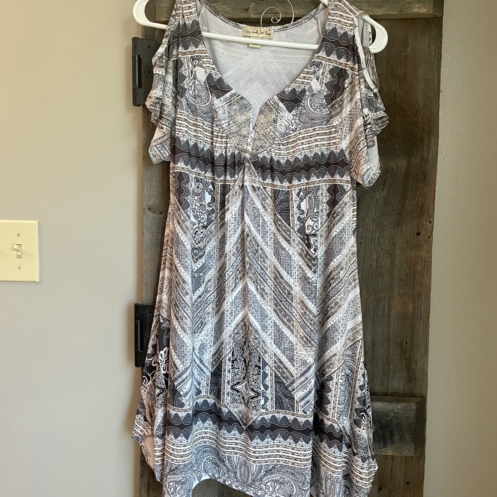 Live and let live dress
